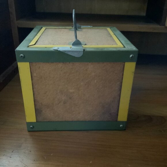 VINTAGE OBERLIN BAIT CANTEEN 7"X6" - Picture 2 of 9